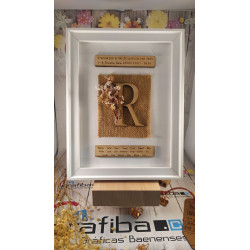 CUADRO CON INICIAL DE MADERA